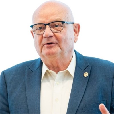 Dr Wolfgang Wagner